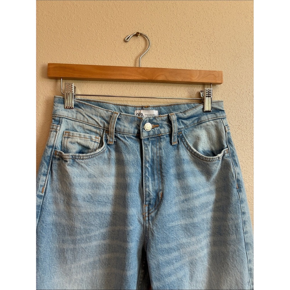 ZARA Size 4 Light Wash Wide Leg Tapered High Waisted Jeans Baggy Slouchy‎ - Picture 5 of 10